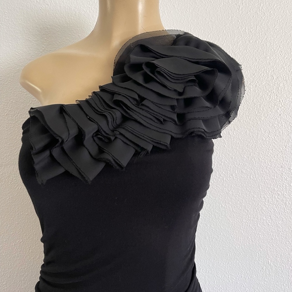 Silvercyte black one shoulder top